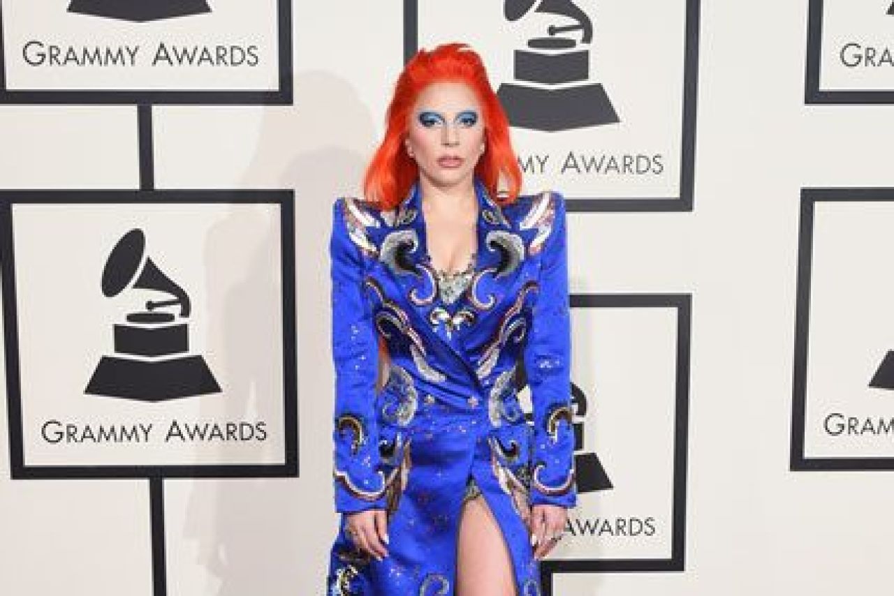 Grammy Awards 2016: Celebrities Dazzle On The Red Carpet